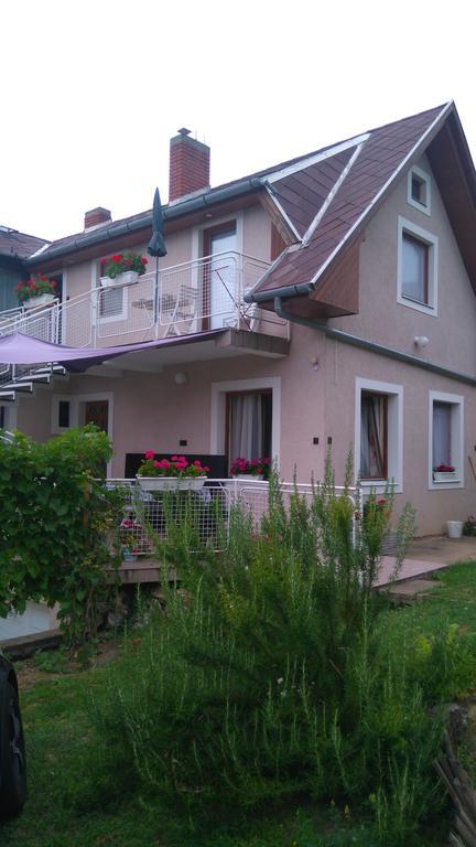 Bertalan Apartman Вонярцвашгедь Екстер'єр фото